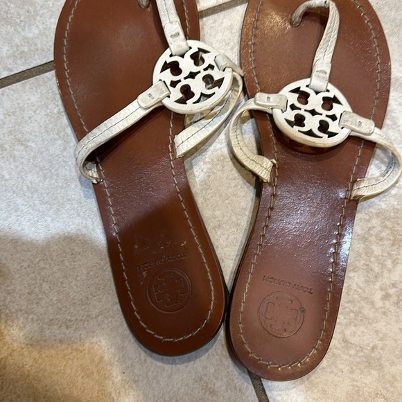 Tory Burch Mini Miller Cream Leather Sandals 9 - Picture 5 of 7